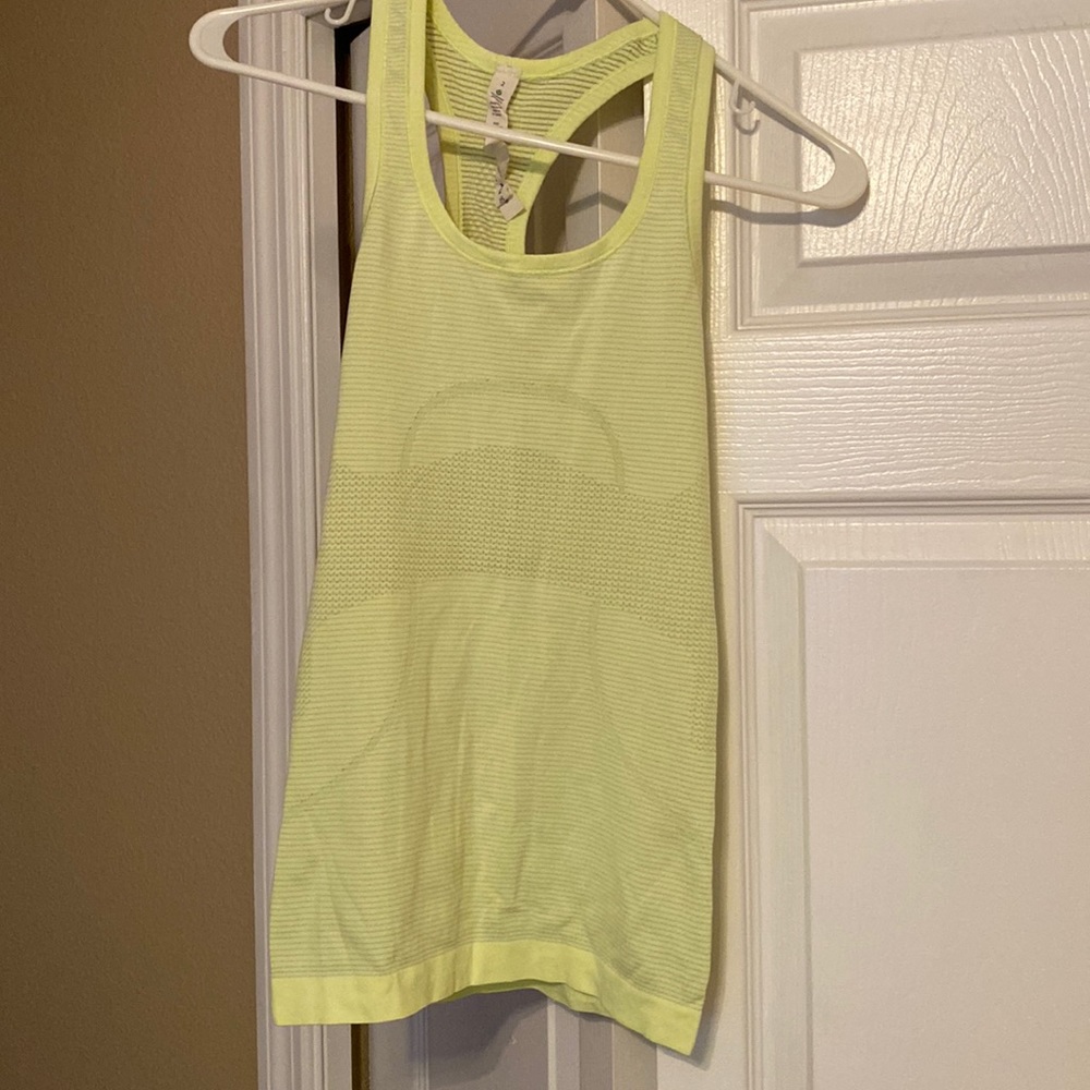 Lululemon workout shirt